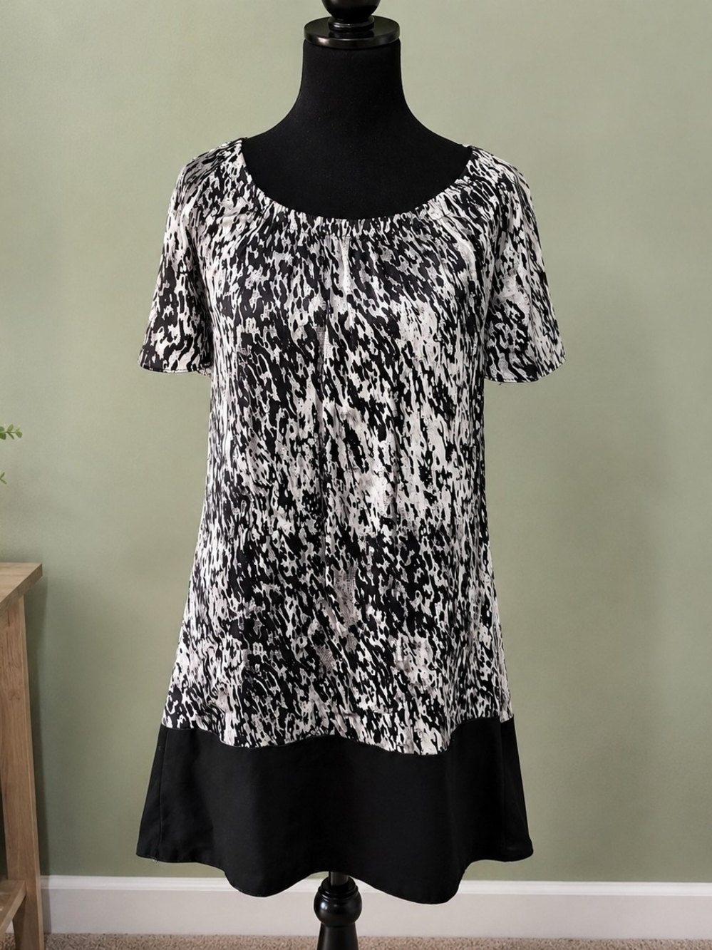 Express Y2K 95% Silk Dress Small Black White Abstract Print Tie Back Lightweight